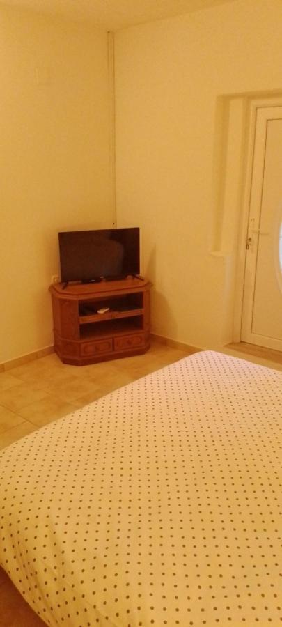 Apartman Kevin Karlobag Exteriér fotografie